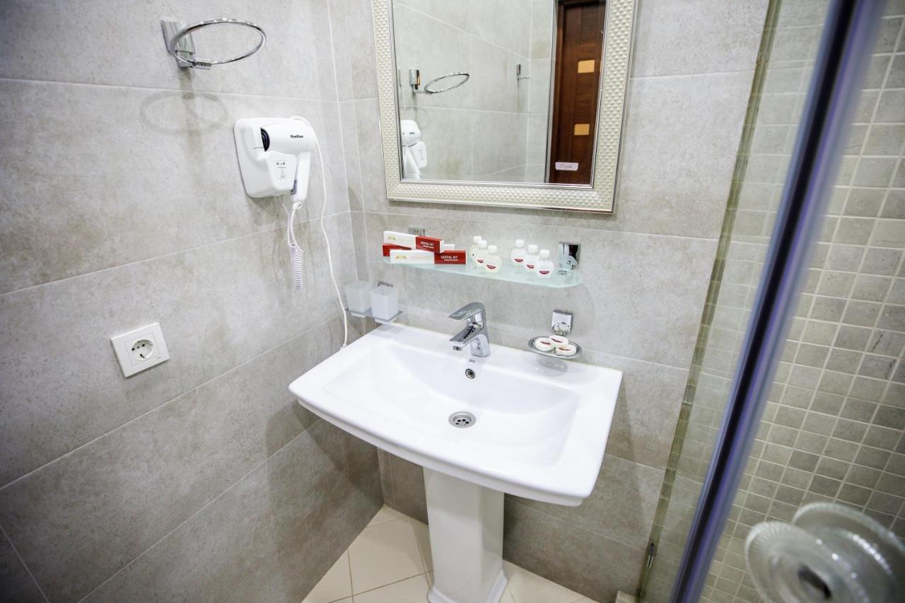 Leader Hotel Tasjkent Eksteriør billede
