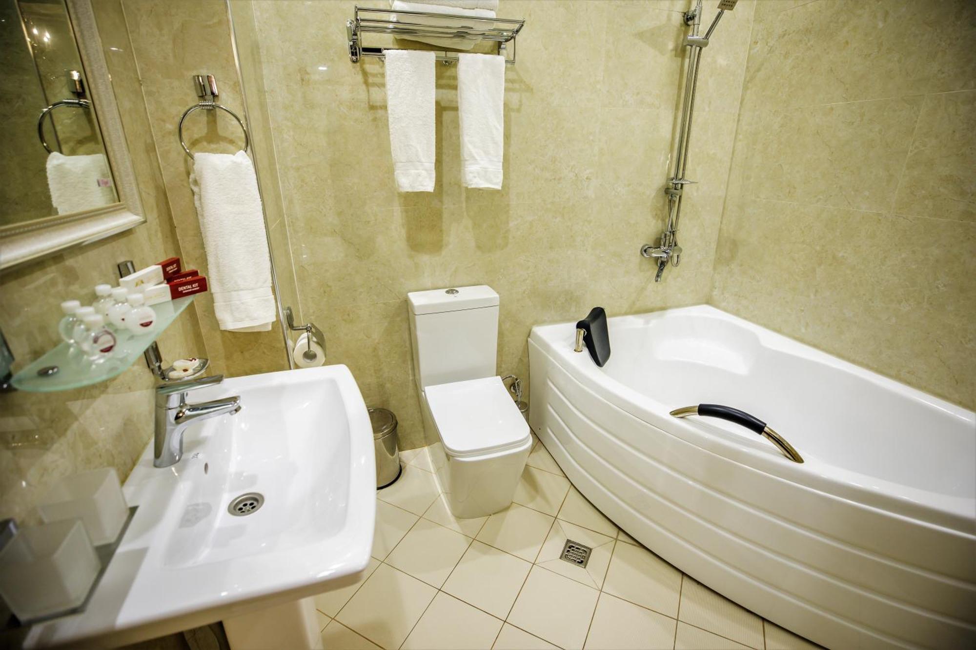 Leader Hotel Tasjkent Eksteriør billede